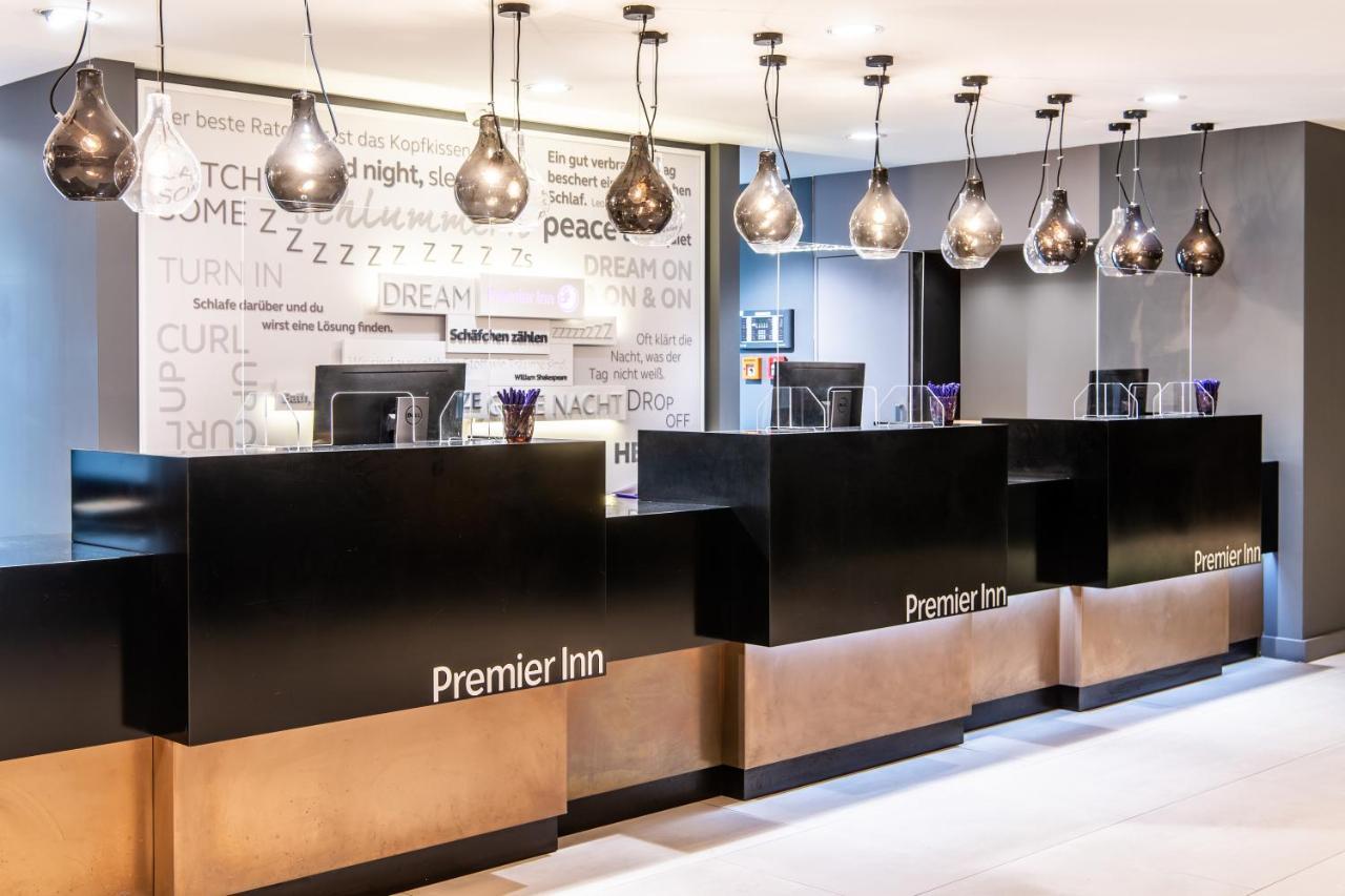 Premier Inn Braunschweig City Centre Exteriör bild